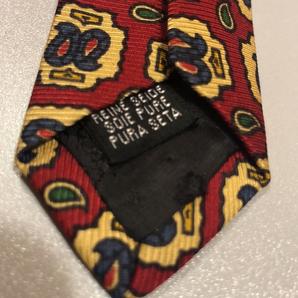 Burberry Tie - Picture 6 of 9
